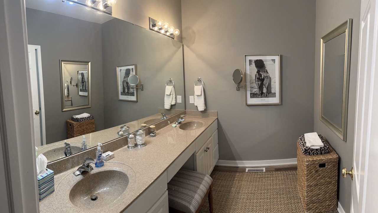 Photo of Bathroom in Fontana-on-Geneva Lake