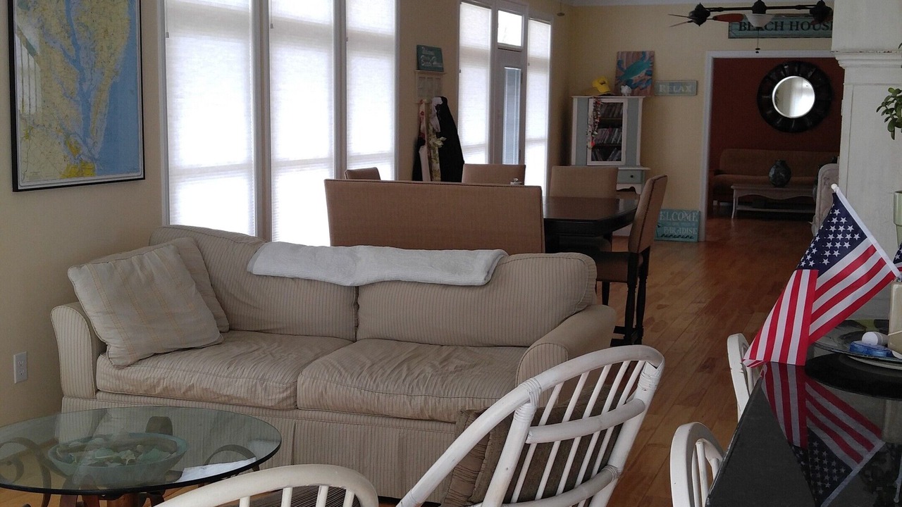 Photo of Livingroom in Cobb Island
