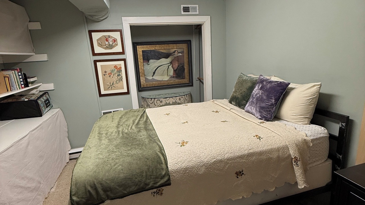 Photo of Bedroom in Donelson Hills