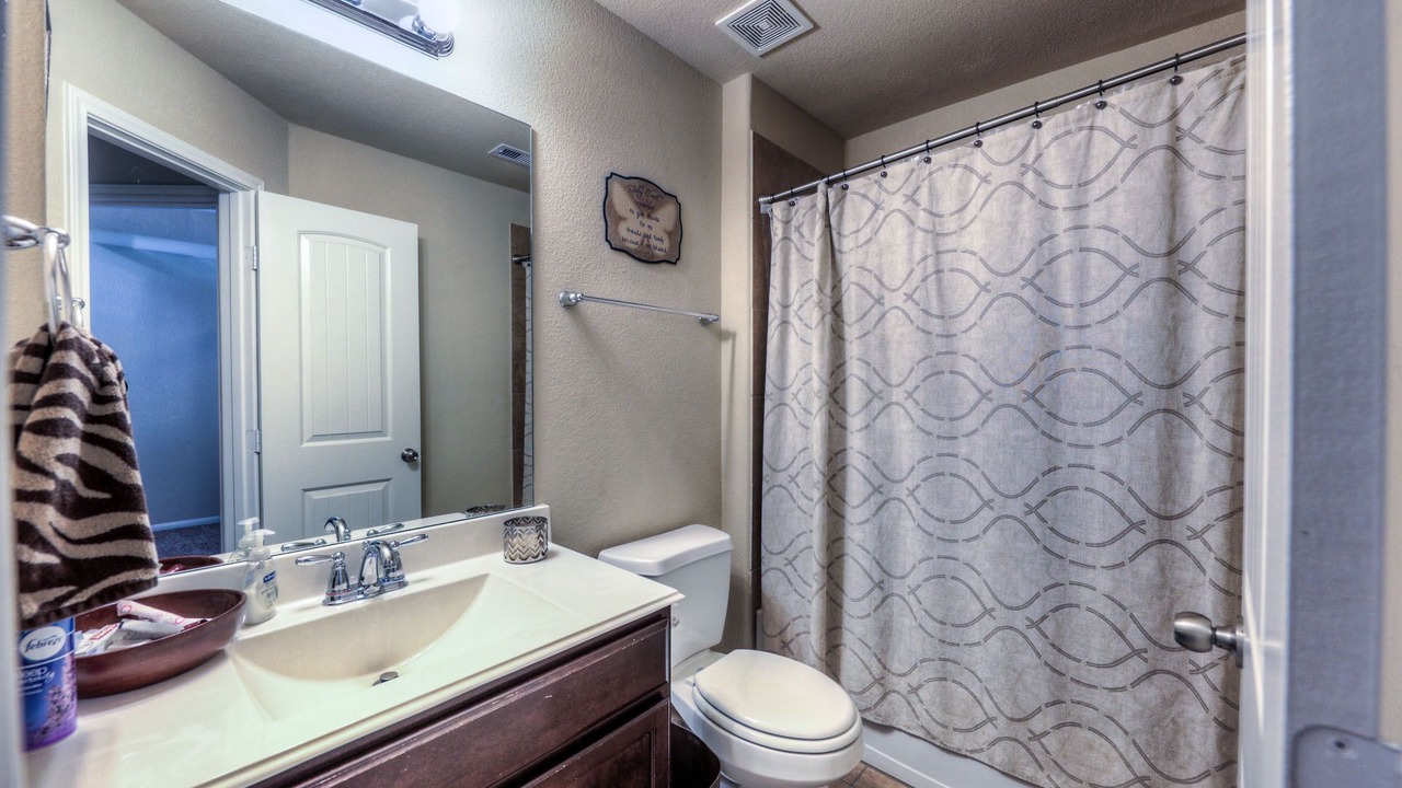 Photo of Bathroom in El Lago