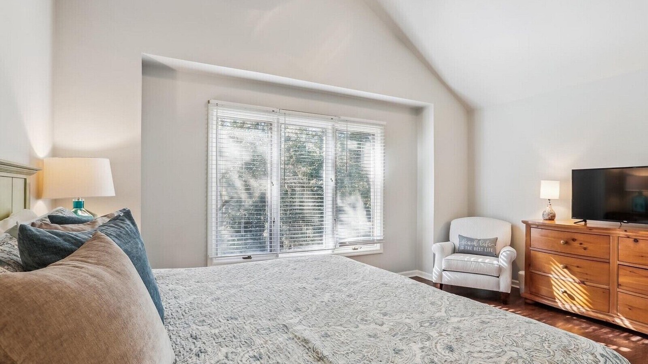 Photo of Bedroom in Oceanside