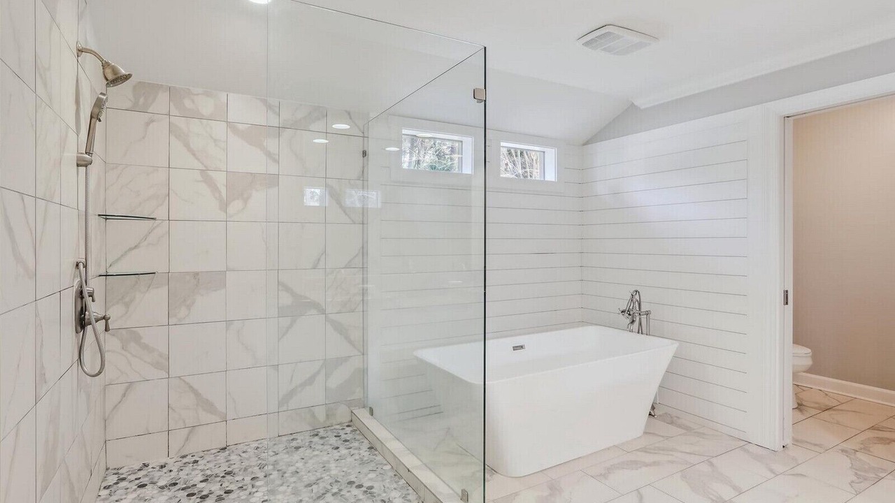 Photo of Bathroom in Oceanside