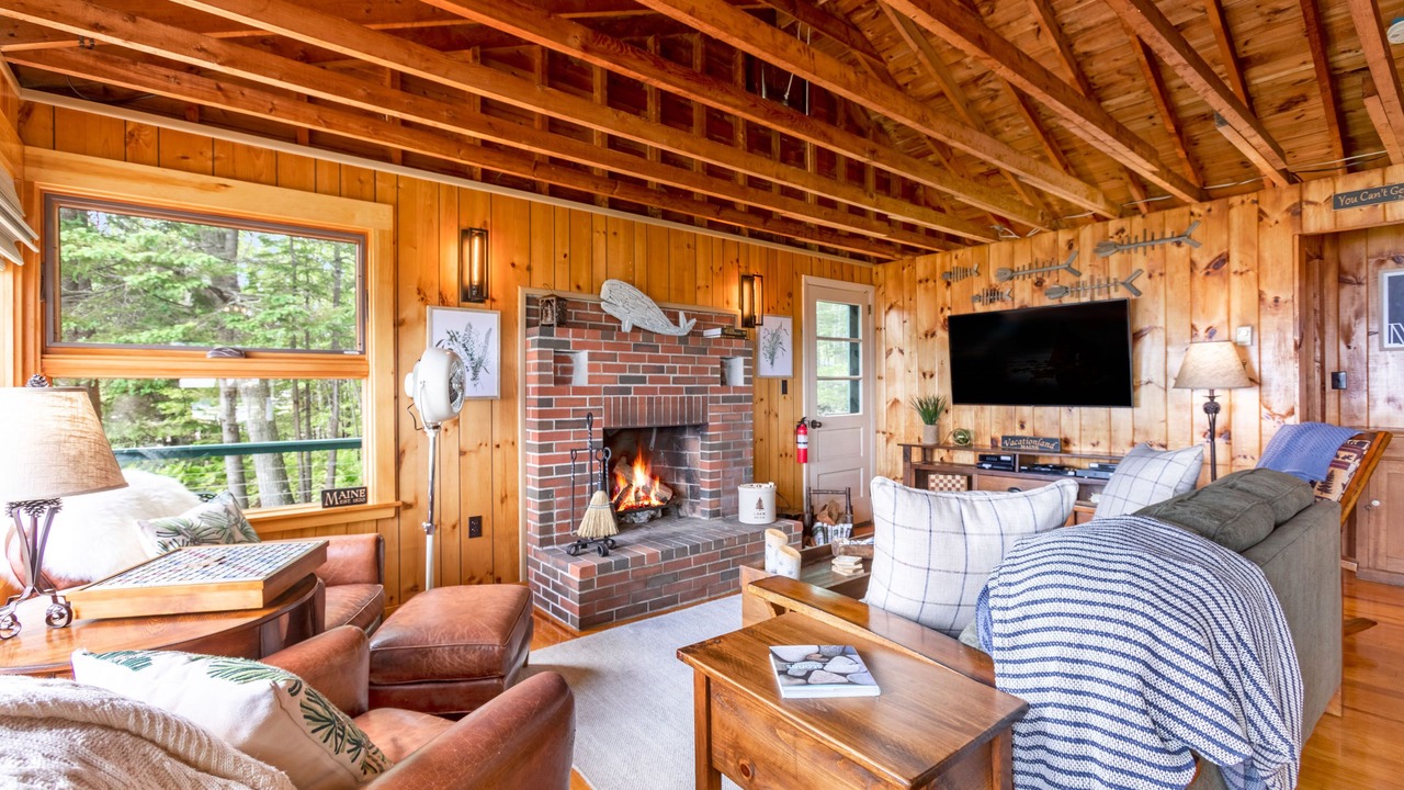 Photo of Livingroom in Tenants Harbor