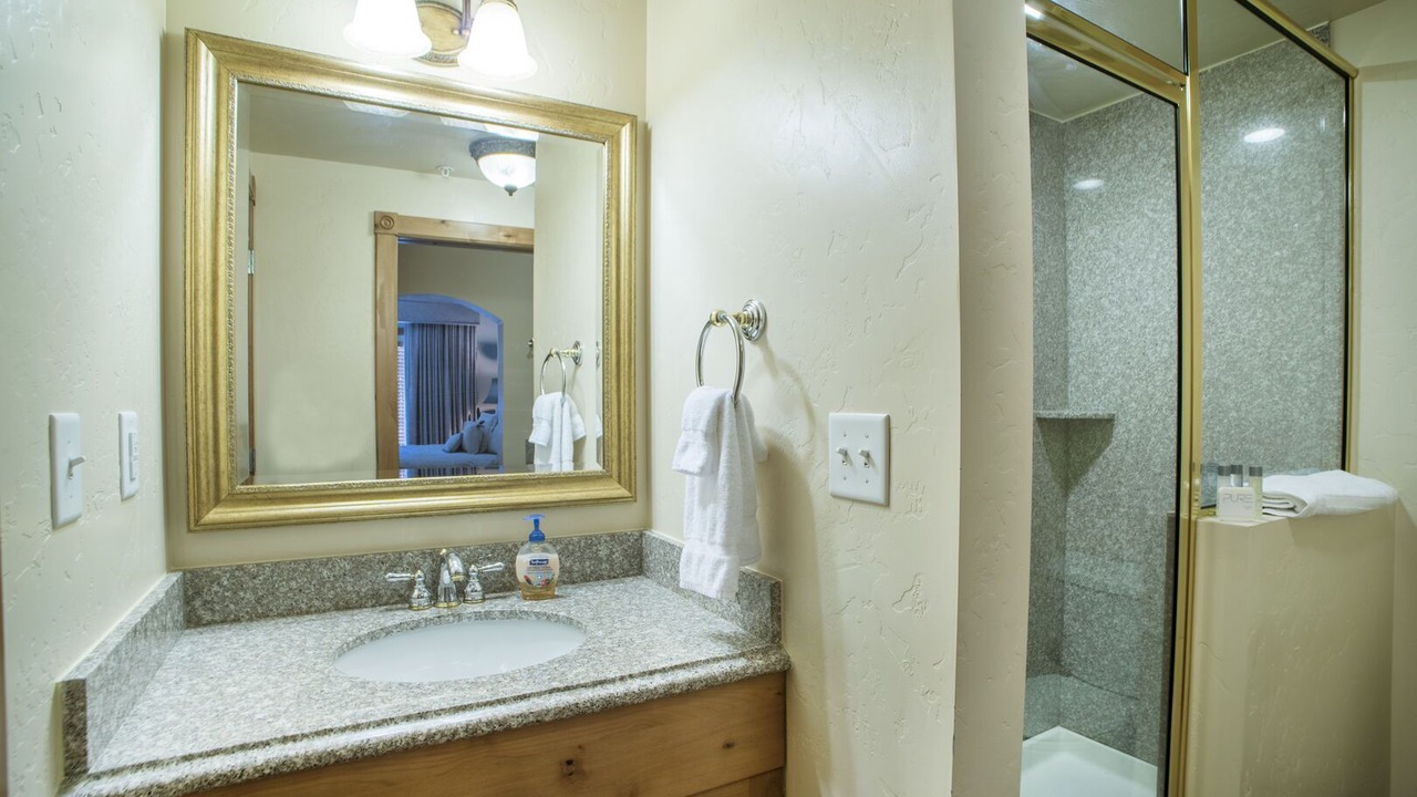Photo of Bathroom in Midway