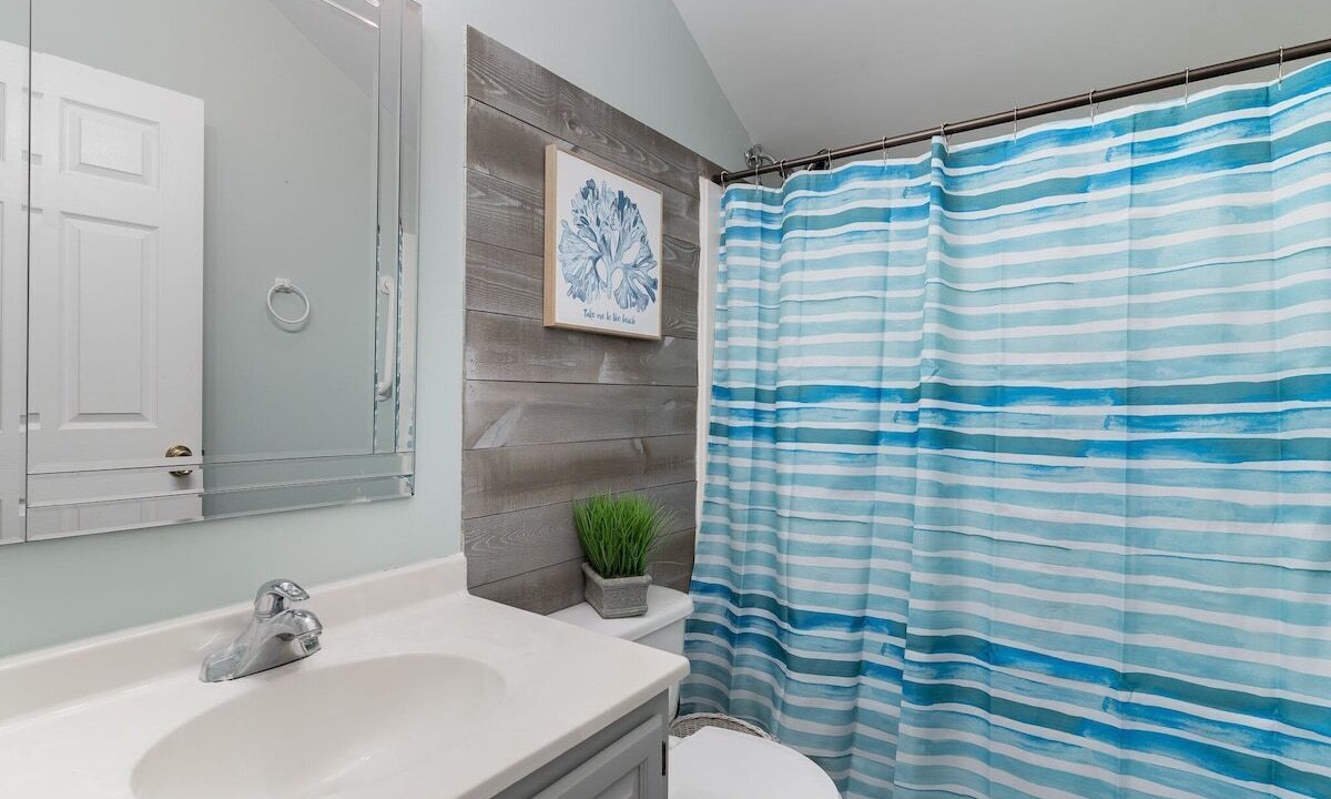 Photo of Bathroom in Surfside Beach