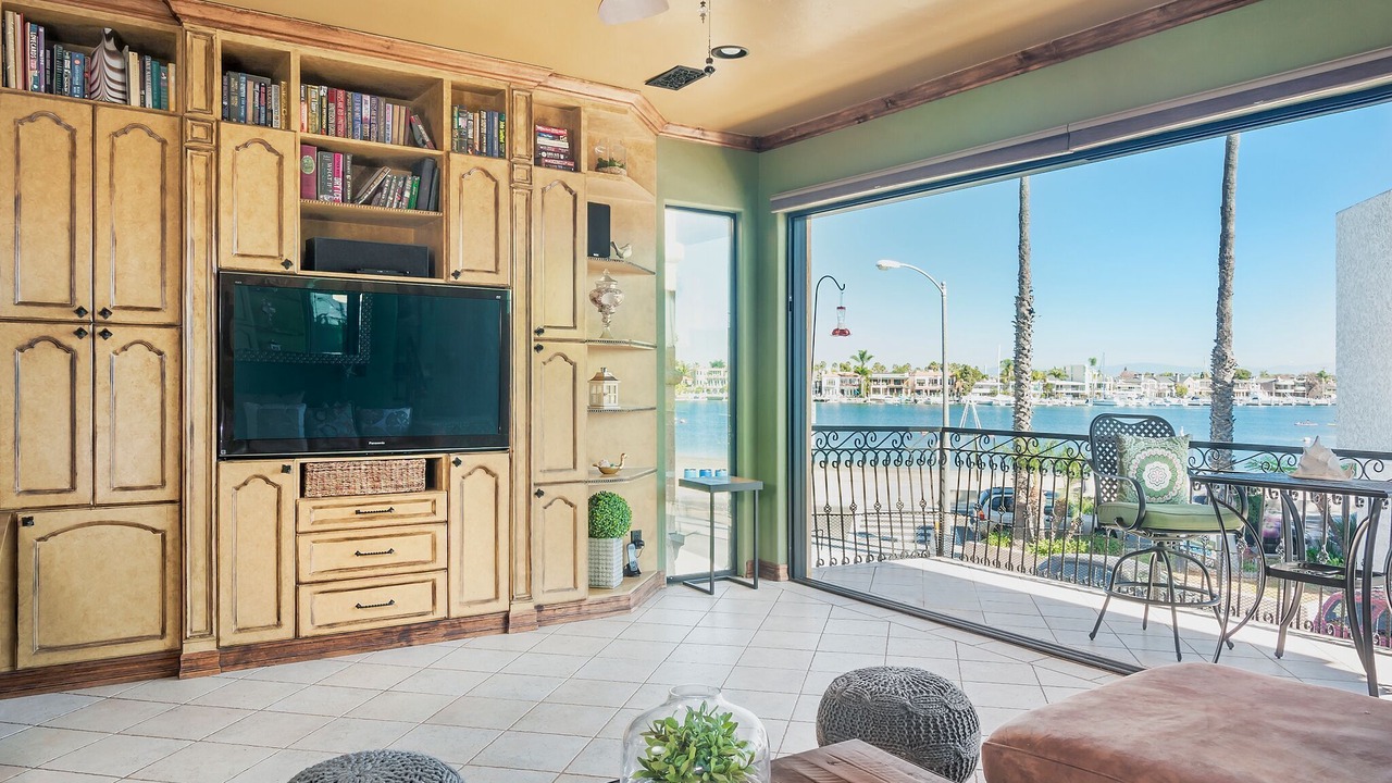 Photo of Bedroom in Belmont Shore