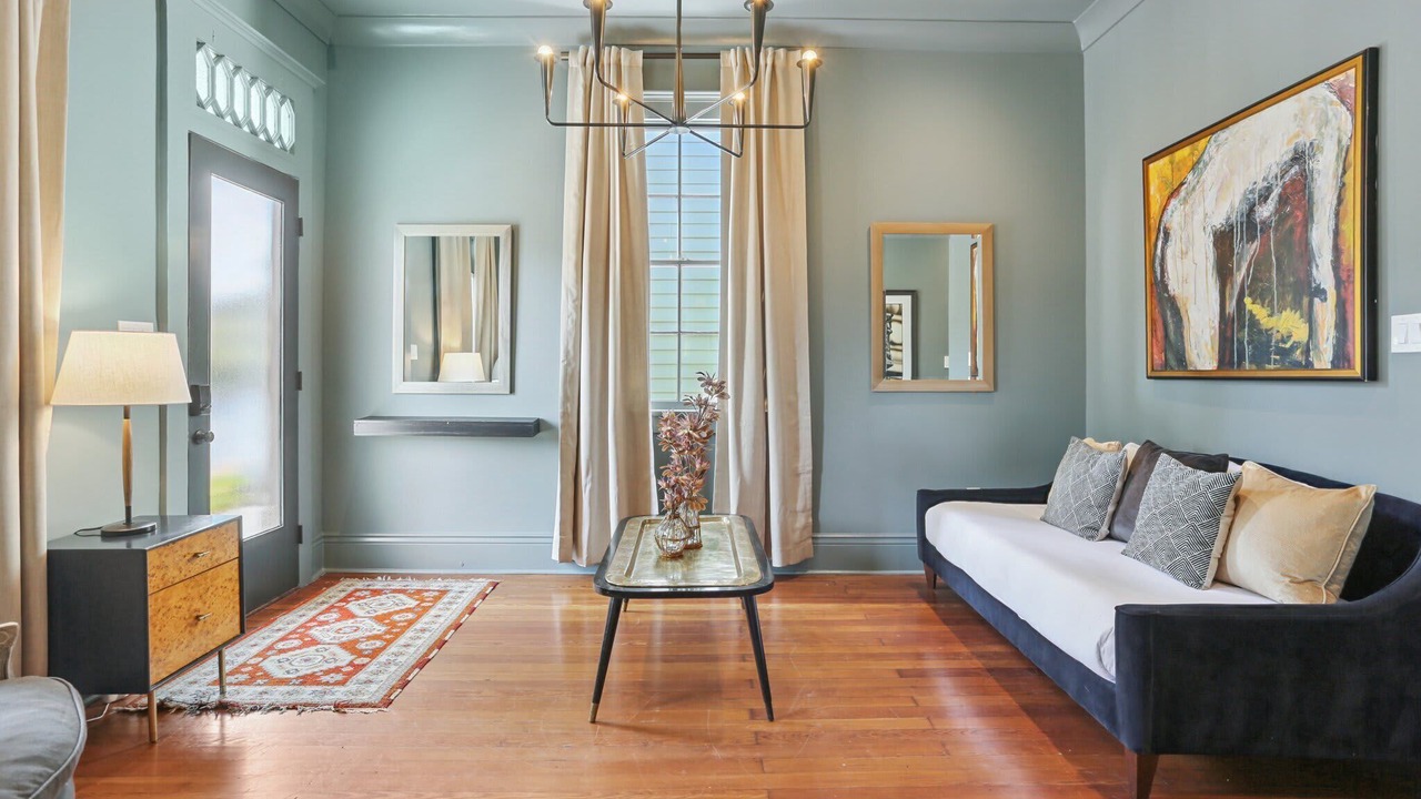 Photo of Livingroom in Lower Garden District