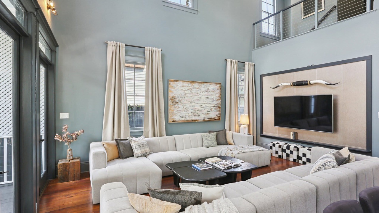 Photo of Livingroom in Lower Garden District