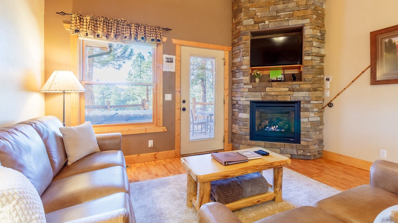 Photo of Livingroom in Woodland Park