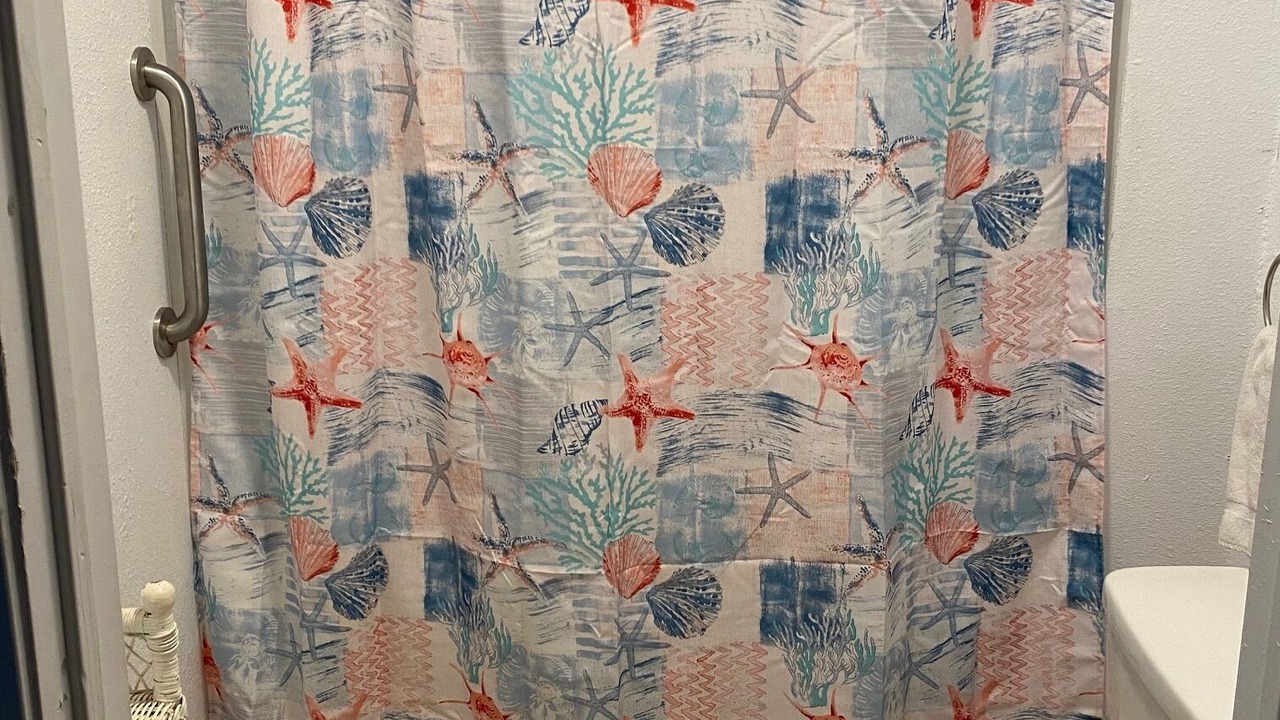 Photo of Bathroom in Jamaica Beach