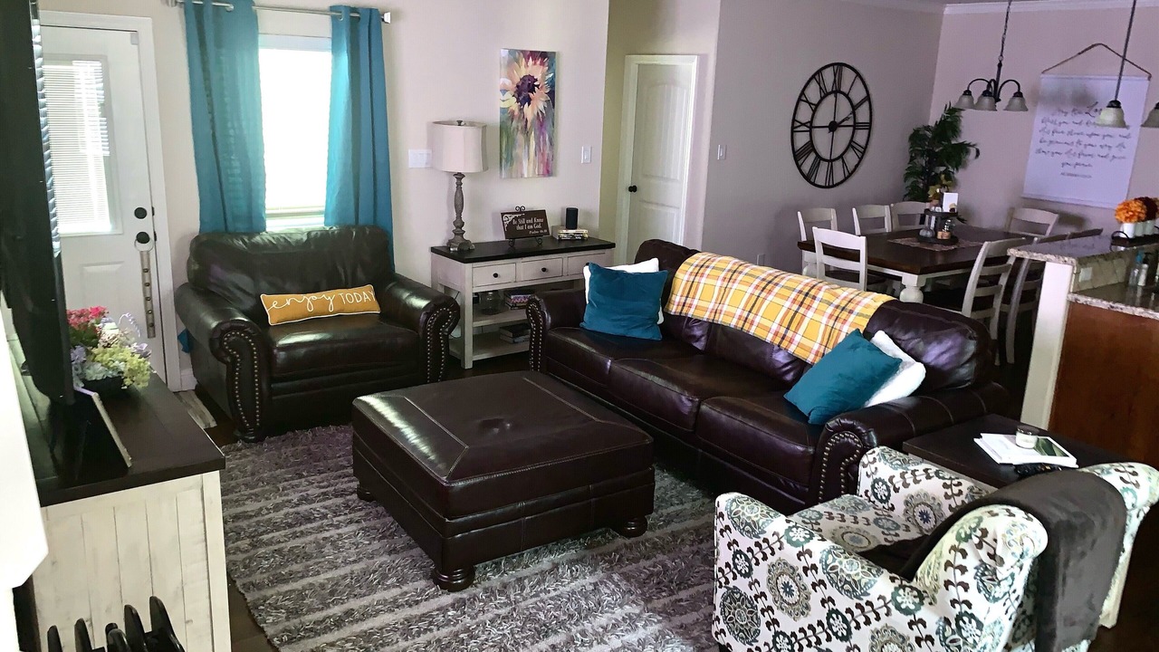 Photo of Livingroom in College Station