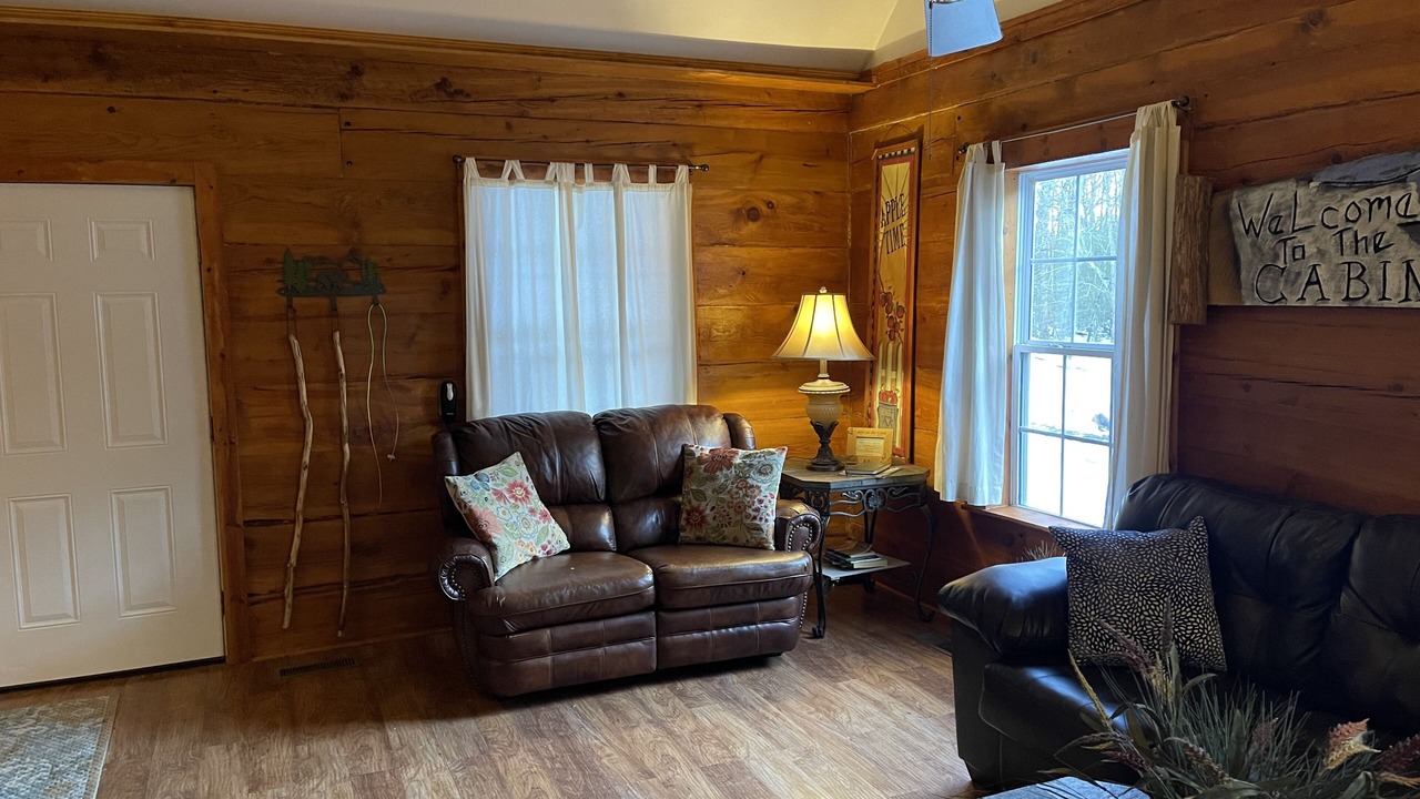 Photo of Livingroom in Spencer