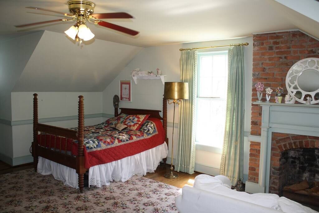 Photo of Livingroom in Culleoka