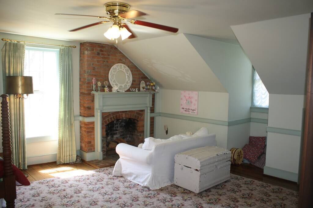 Photo of Livingroom in Culleoka