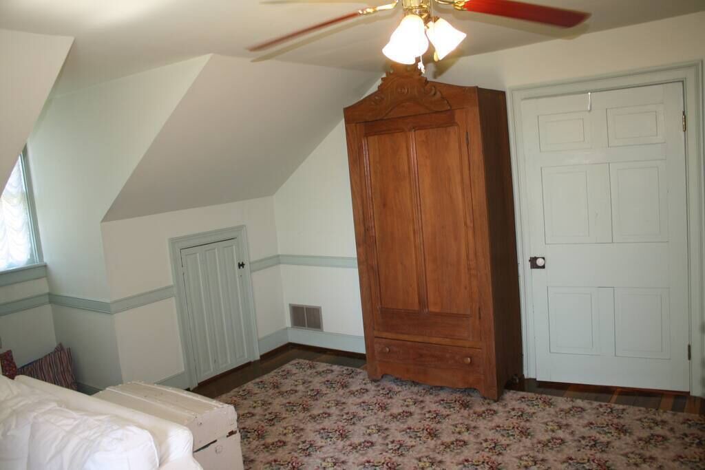 Photo of Livingroom in Culleoka