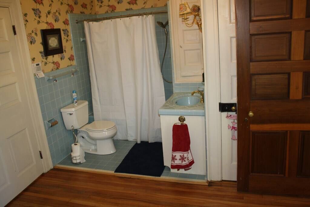 Photo of Bathroom in Culleoka