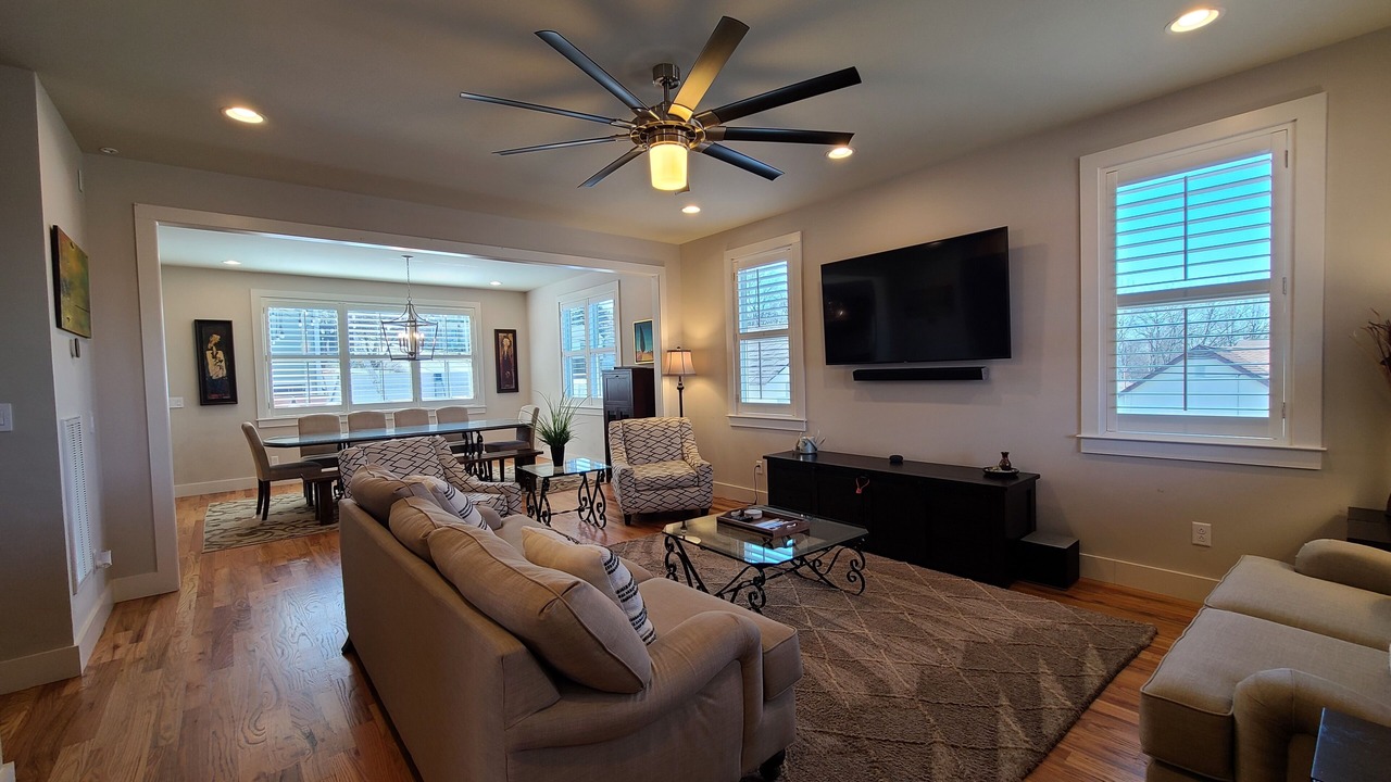 Photo of Livingroom in Sylvan Heights