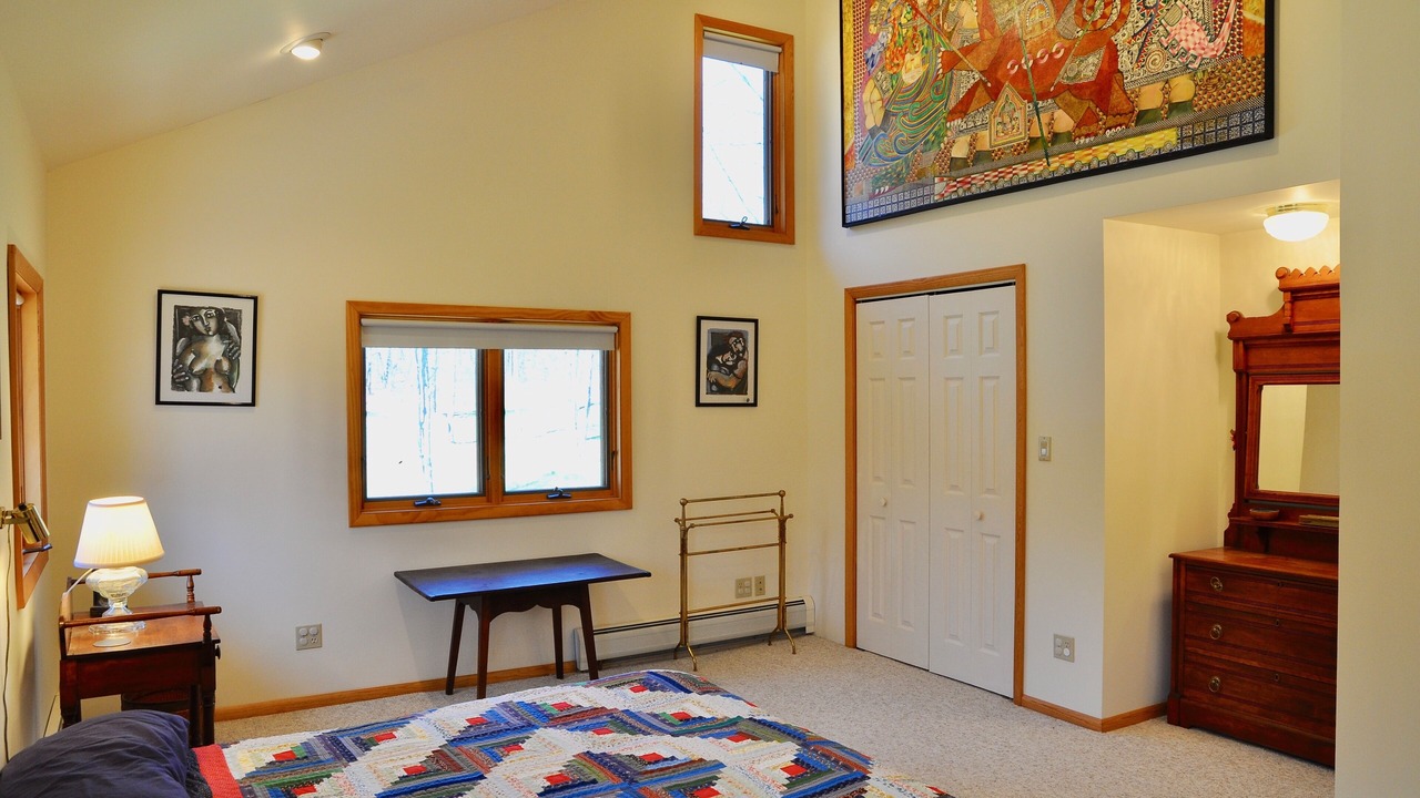 Photo of Bedroom in Bovina Center