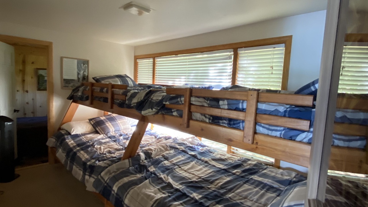 Photo of Bedroom in Maple City