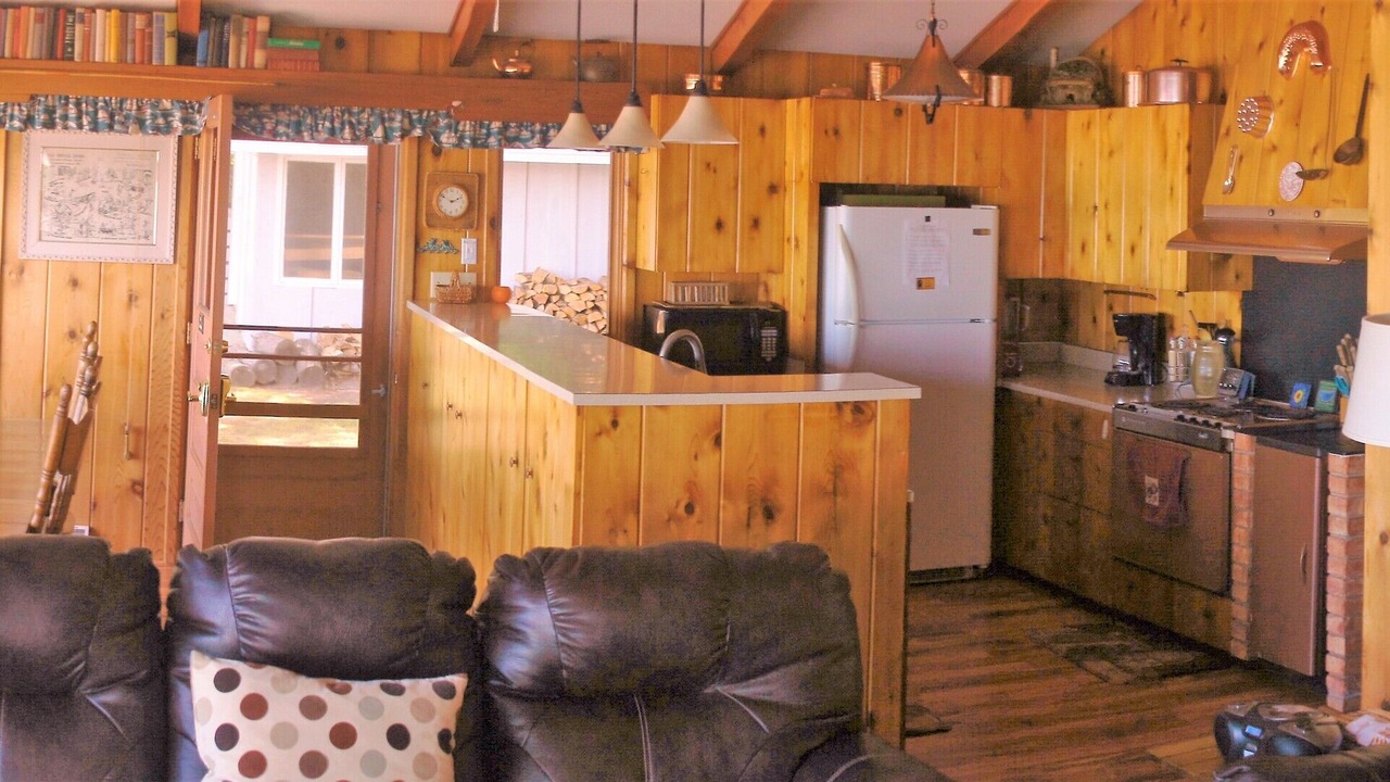 Photo of Bedroom in Maple City