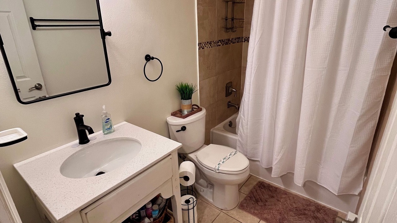 Photo of Bathroom in Seven Devils