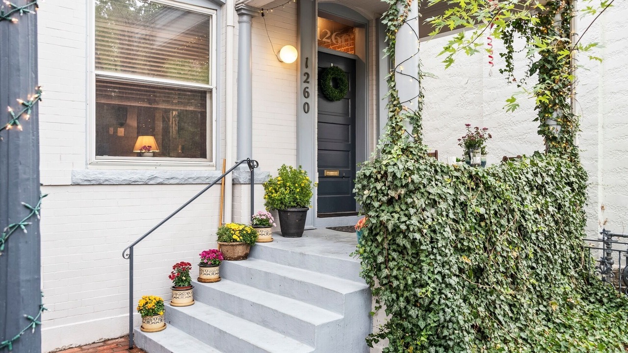 Photo of Outdoor in Capitol Hill