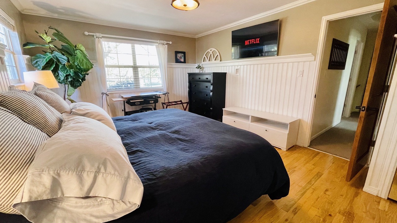 Photo of Bedroom in Columbine