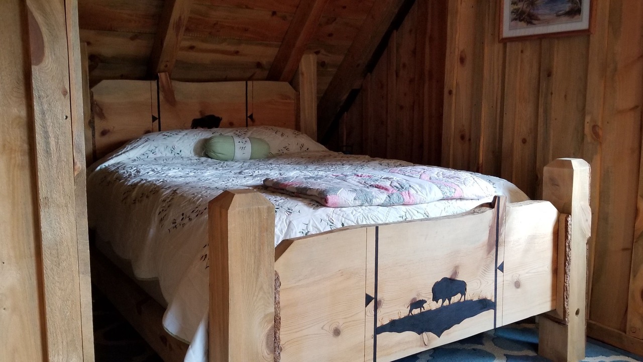 Photo of Bedroom in Pine