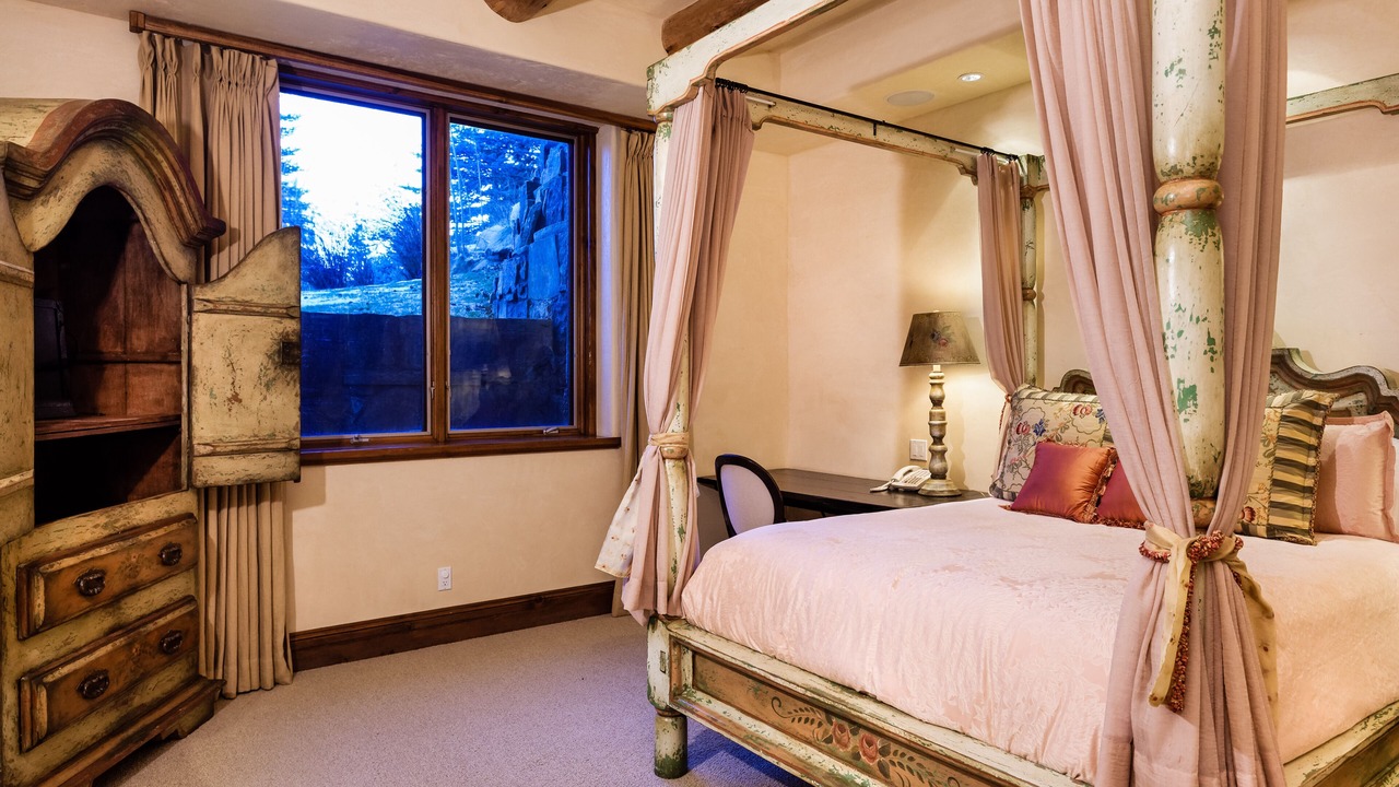 Photo of Bedroom in Aspen