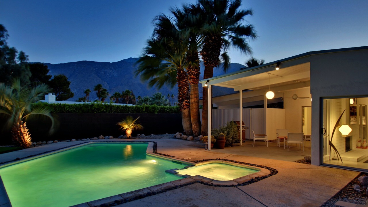 Photo of Outdoor in Racquet Club Estates