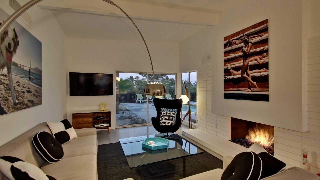 Photo of Livingroom in Racquet Club Estates