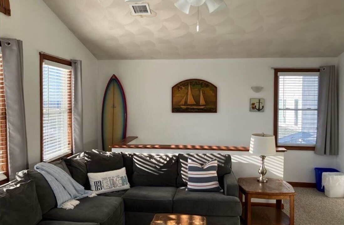 Photo of Livingroom in Eastward Look