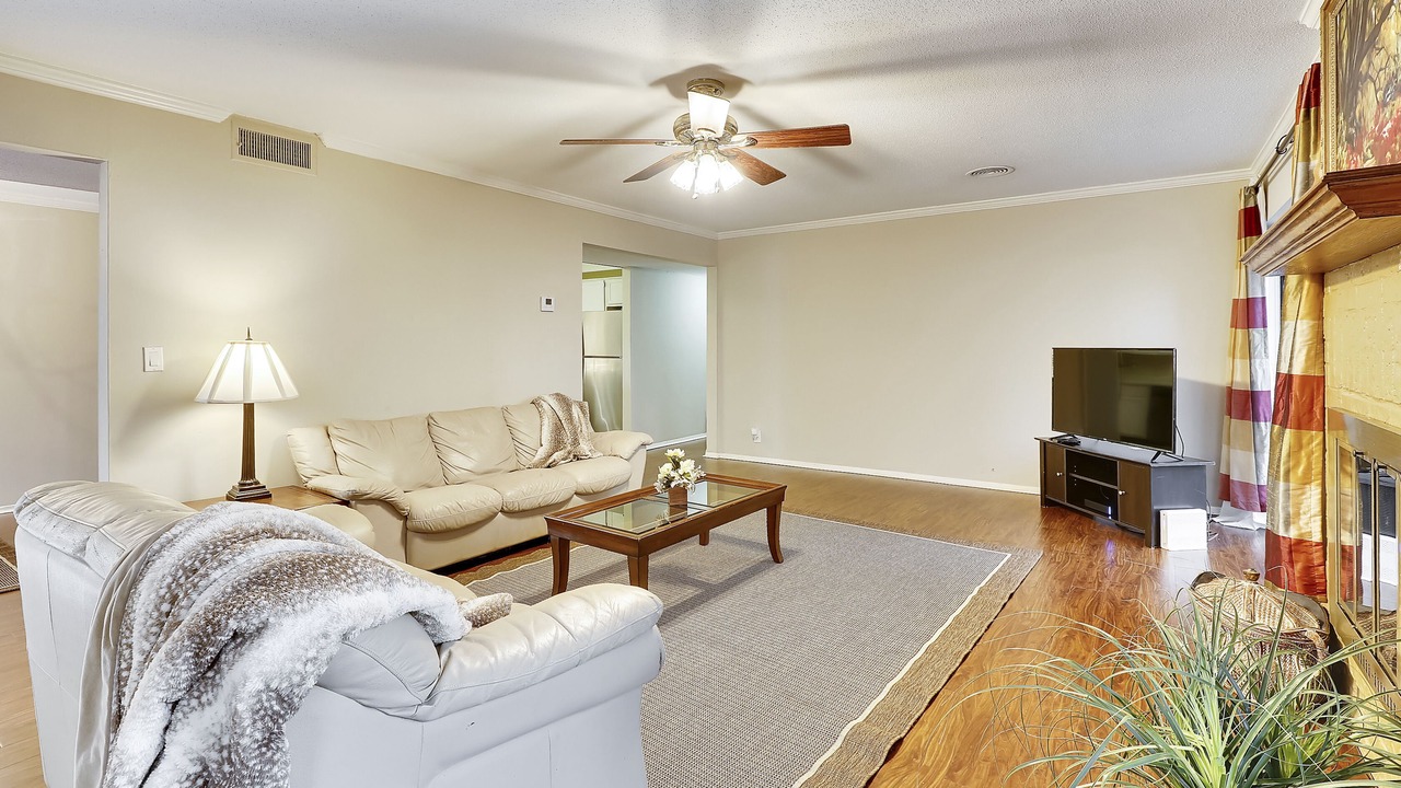 Photo of Livingroom in Germantown