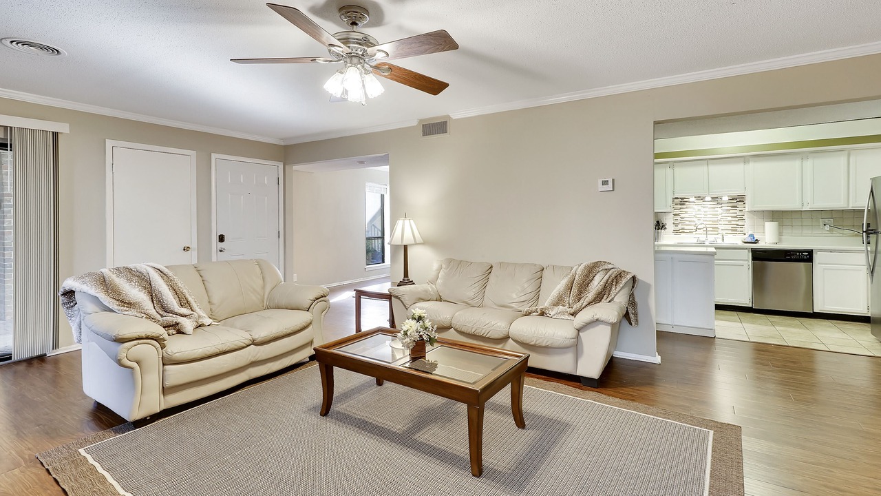 Photo of Livingroom in Germantown