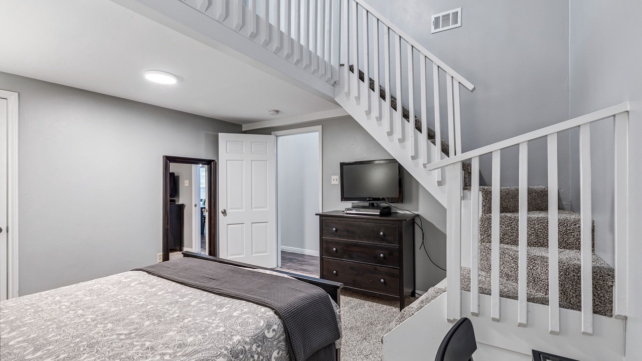 Photo of Bedroom in Westover Hills