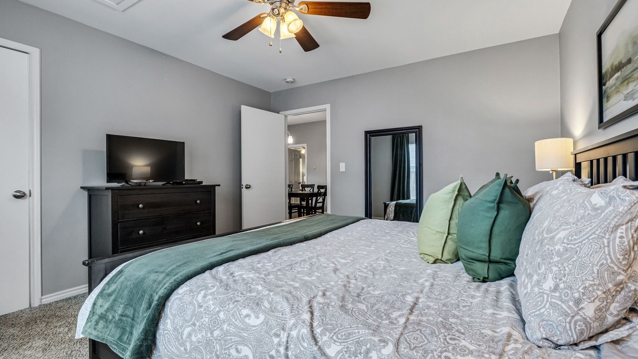Photo of Bedroom in Westover Hills