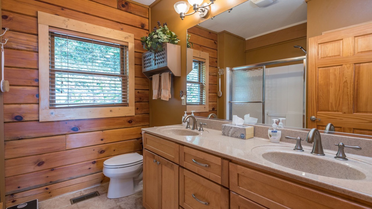 Photo of Bathroom in Wolf Laurel