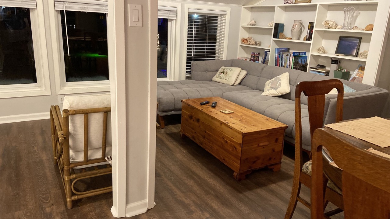 Photo of Livingroom in Jamaica Beach