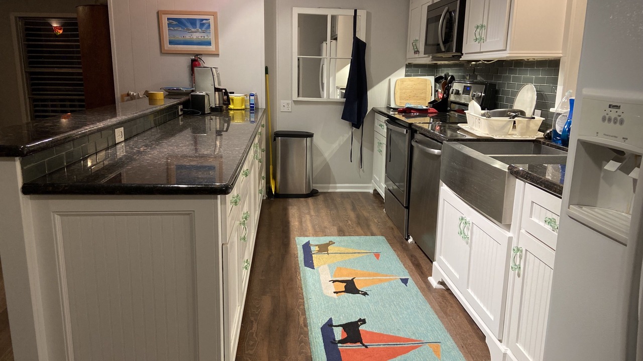 Photo of Kitchen in Jamaica Beach