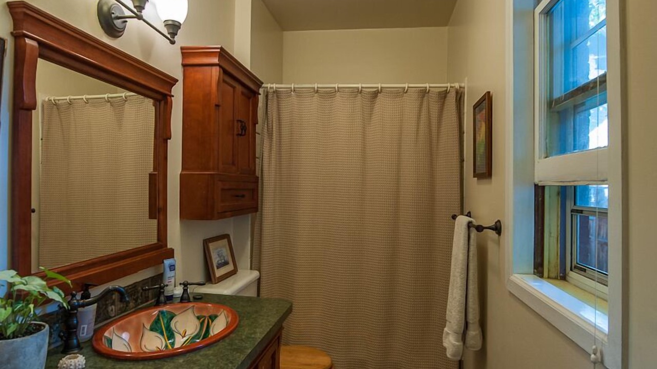 Photo of Bathroom in Whittier