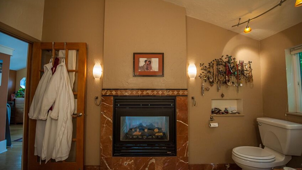 Photo of Livingroom in Whittier