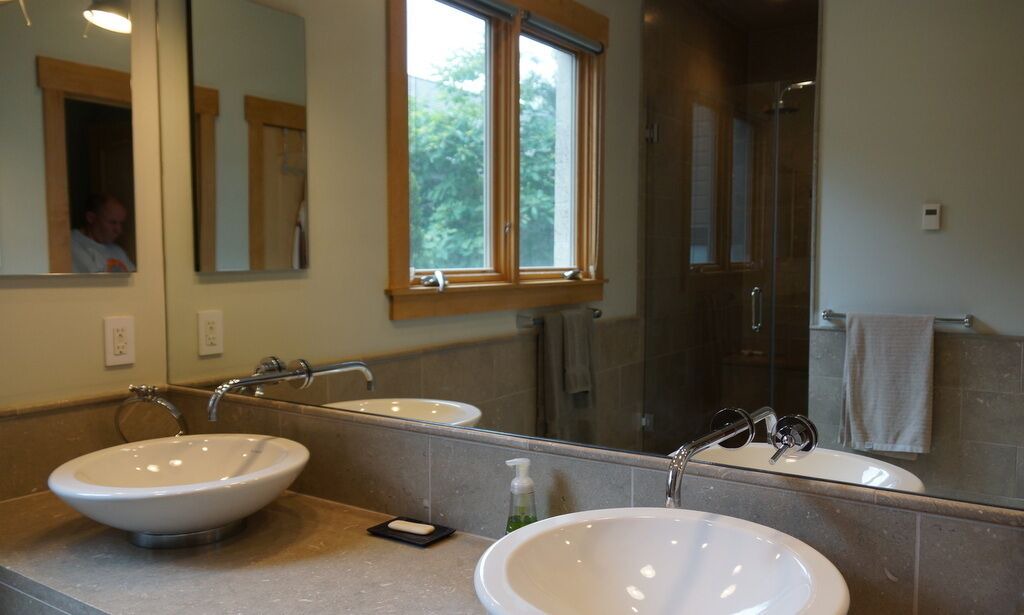 Photo of Bathroom in Union Pier