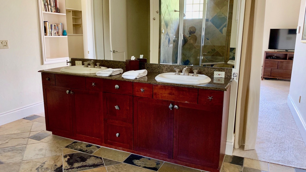 Photo of Bathroom in Idlewyld