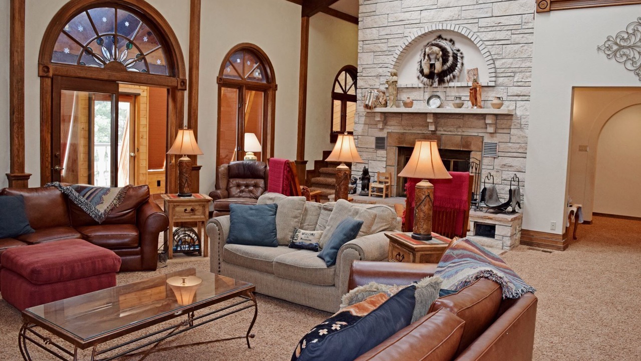 Photo of Livingroom in Red River