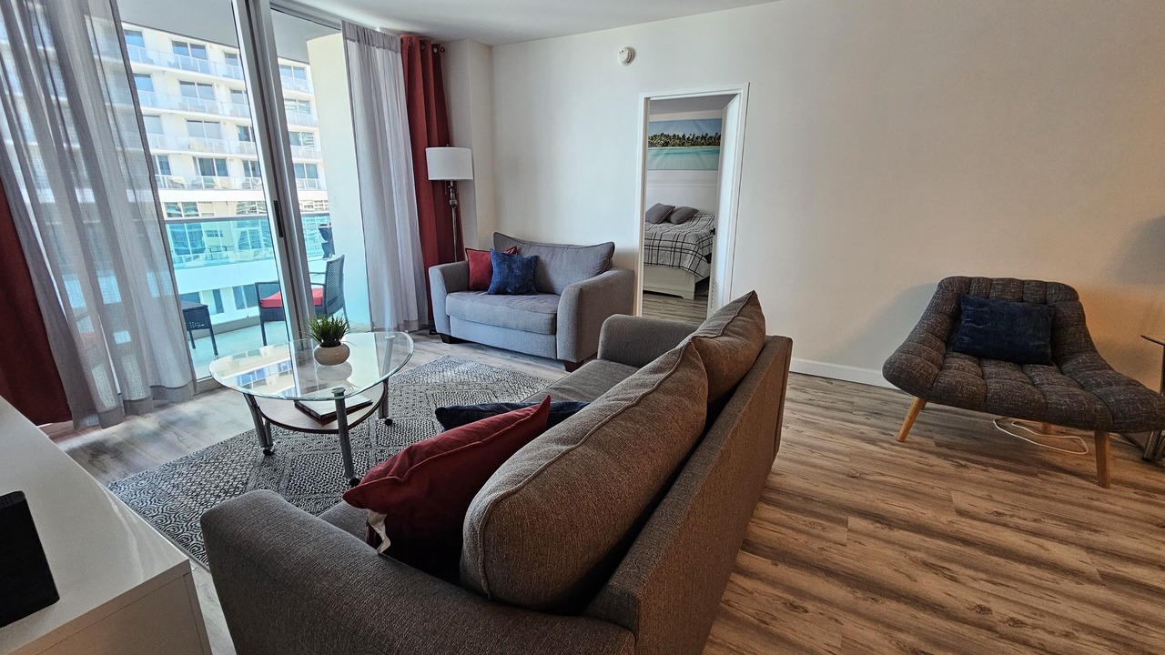 Photo of Livingroom in Hollywood South Central Beach