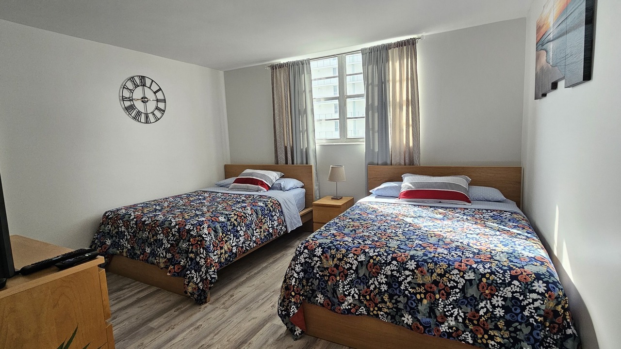 Photo of Bedroom in Hollywood South Central Beach