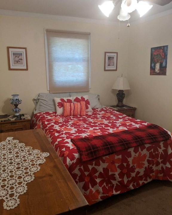 Photo of Bedroom in Sister Lakes
