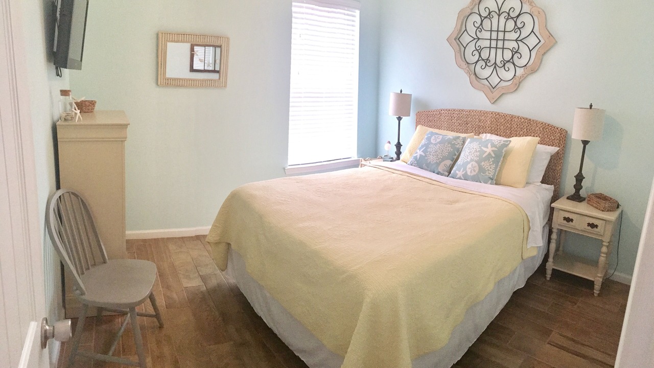 Photo of Bedroom in Laguna Beach Estates