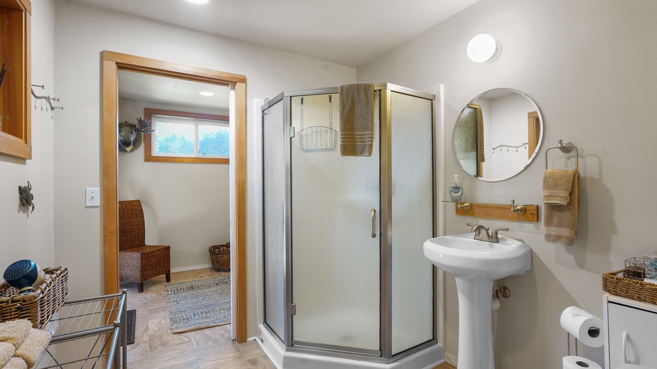 Photo of Bathroom in Neahkahnie Beach
