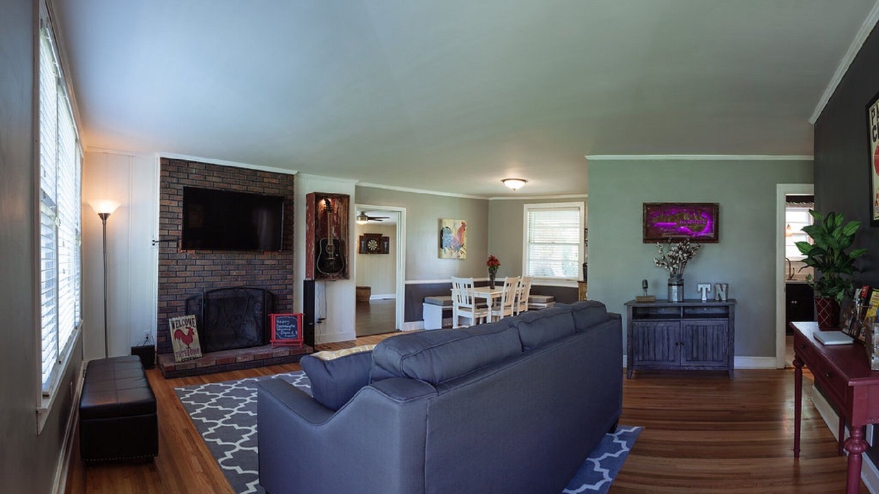 Photo of Livingroom in Merry Oaks